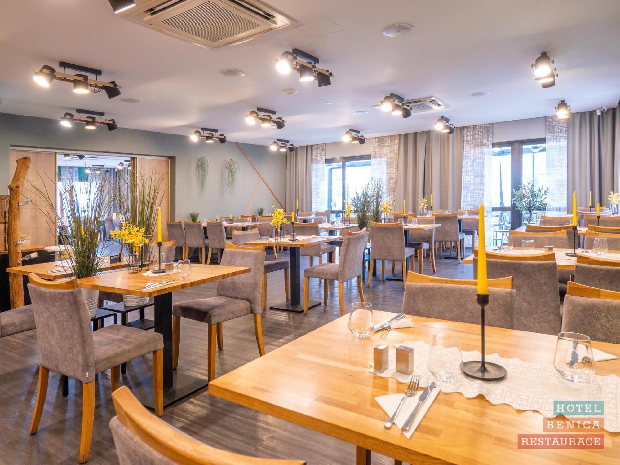 Hotel Benica Benesov  Εξωτερικό φωτογραφία