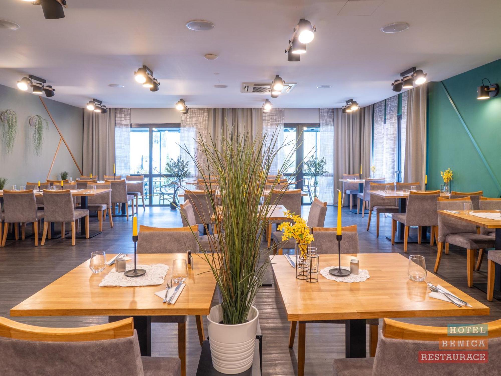 Hotel Benica Benesov  Εξωτερικό φωτογραφία