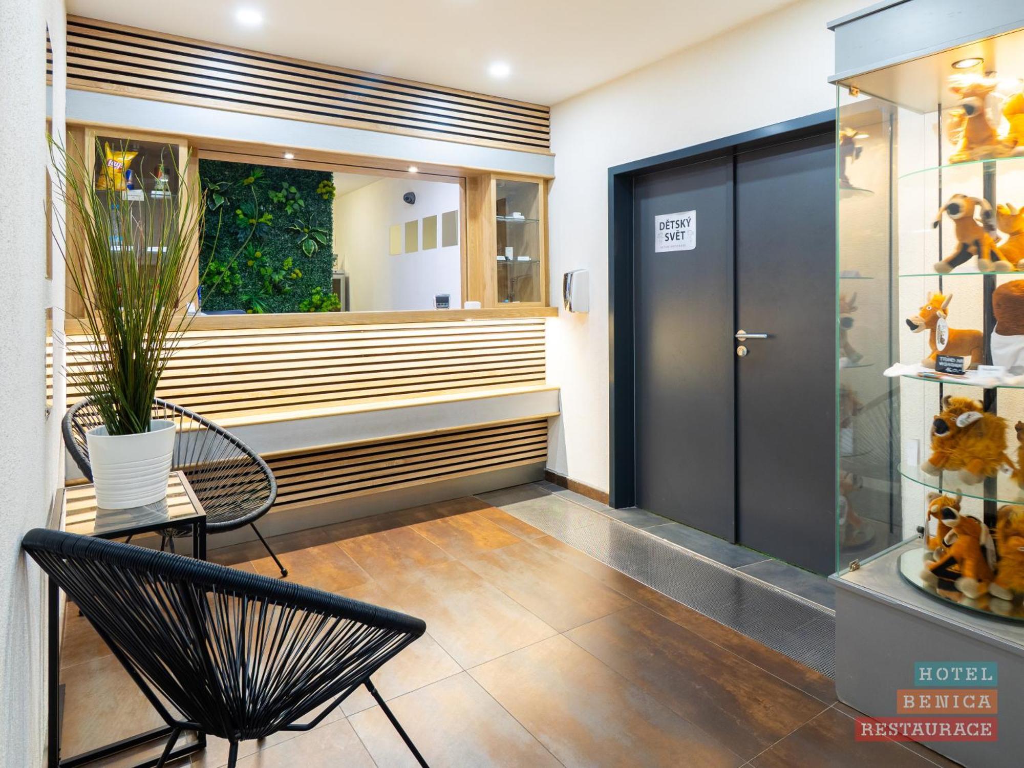 Hotel Benica Benesov  Εξωτερικό φωτογραφία