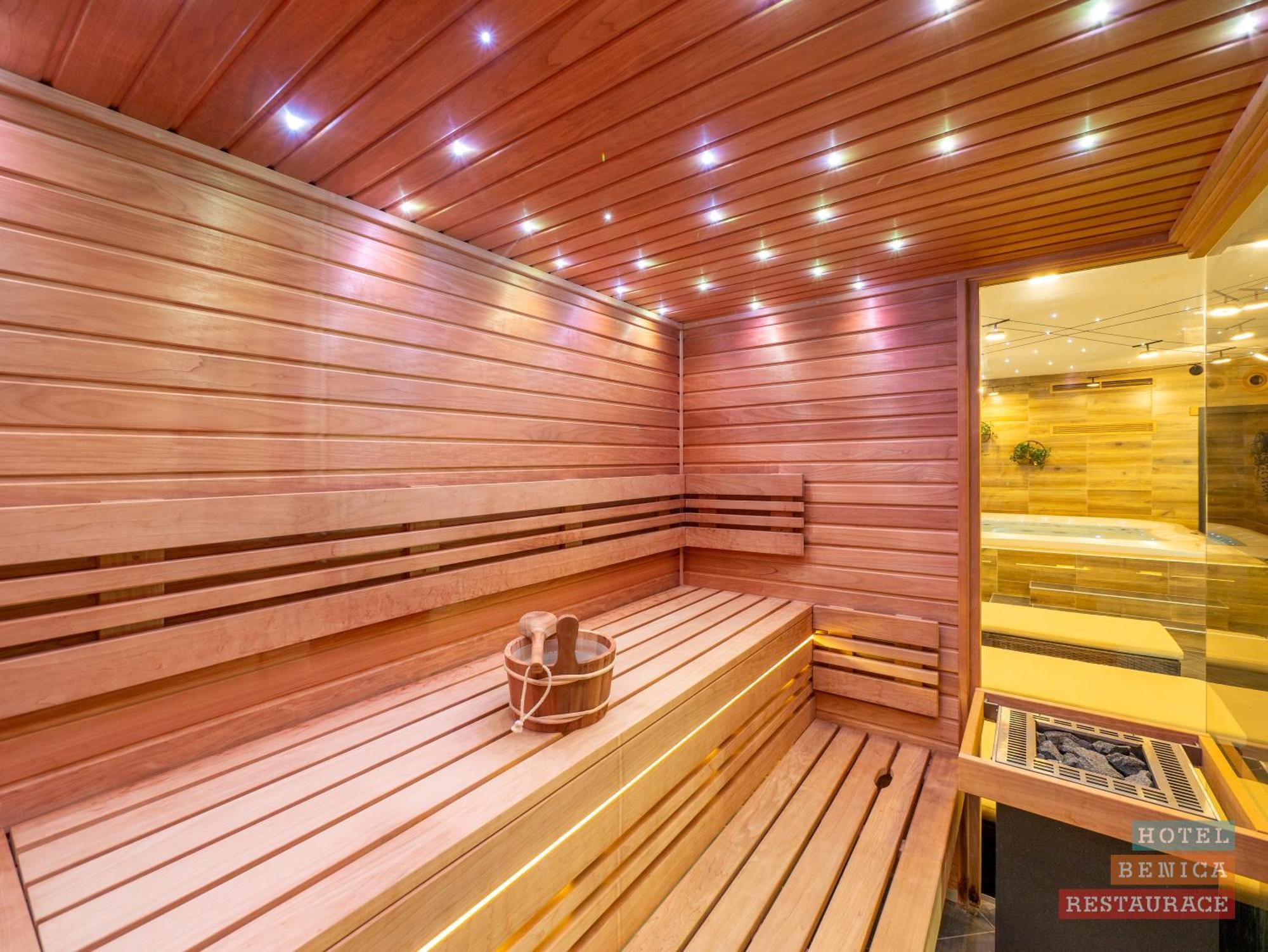 Hotel Benica Benesov  Εξωτερικό φωτογραφία